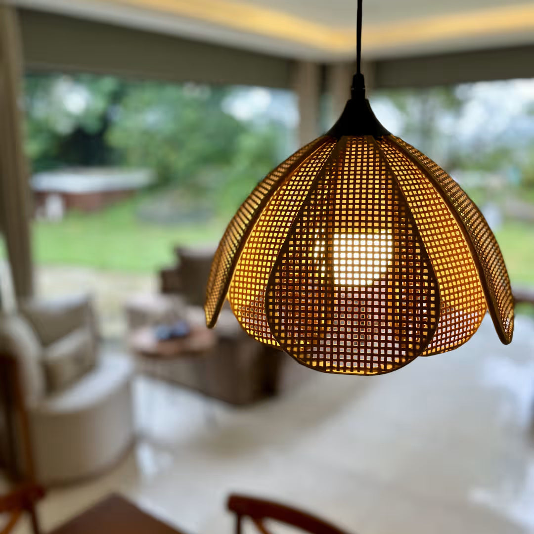 Lustre moderne en rotin naturel